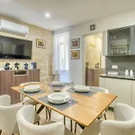 Exclusive Seafront Townhouse Sliema, Valletta Sea View * Sliema