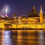 Exclusive Seafront Townhouse Sliema, Valletta Sea View *