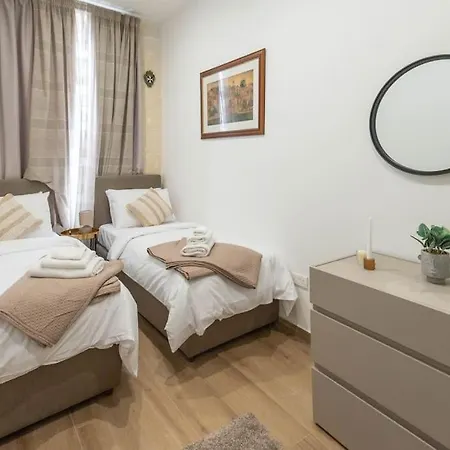 Prázdninový dům Exclusive Seafront Townhouse Sliema, Valletta Sea View
