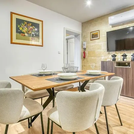 Holiday home Exclusive Seafront Townhouse Sliema, Valletta Sea View