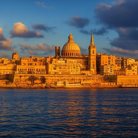 Casa de Férias Exclusive Seafront Townhouse Sliema, Valletta Sea View Sliema