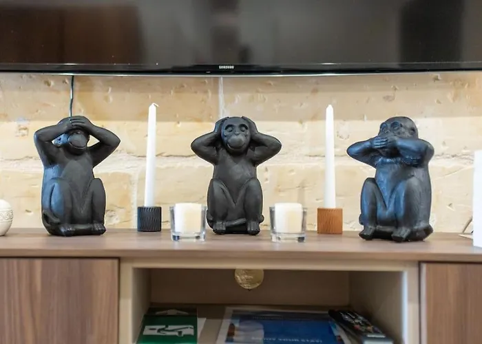 Exclusive Seafront Townhouse Sliema, Valletta Sea View Casa de Férias *