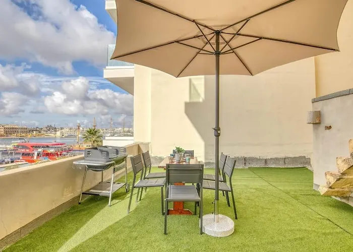 Casa de Férias Exclusive Seafront Townhouse Sliema, Valletta Sea View *