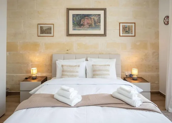 Exclusive Seafront Townhouse Sliema, Valletta Sea View * Sliema