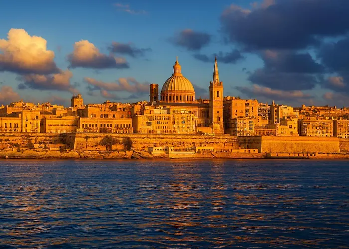 Casa de Férias Exclusive Seafront Townhouse Sliema, Valletta Sea View Sliema