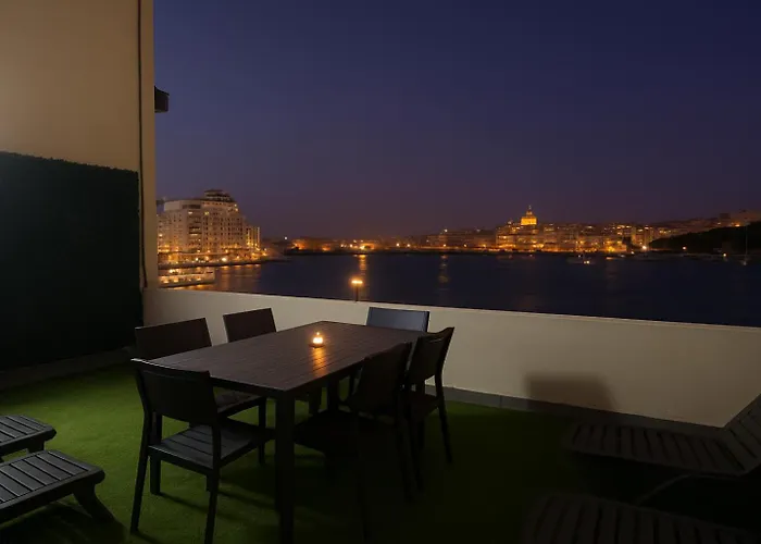 Exclusive Seafront Townhouse Sliema, Valletta Sea View Sliema