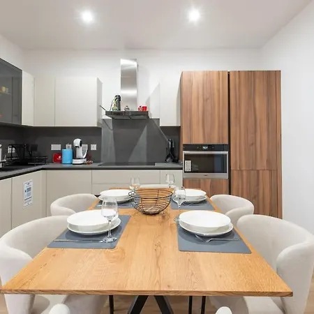 Exclusive Seafront Townhouse Sliema, Valletta Sea View * סליאמה